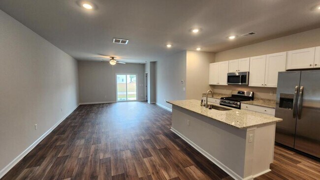 Building Photo - 1055 Sentinel Ct