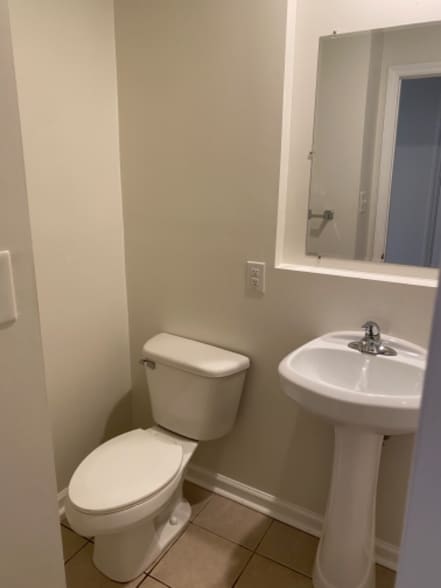 Building Photo - 1606 Winter St