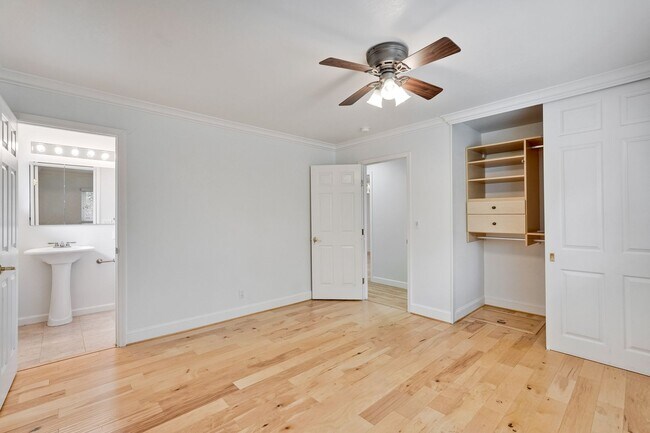 Building Photo - Spacious Home off of Hillsdale with Amazing Kitchen & Backyard! Ready to Rent.
