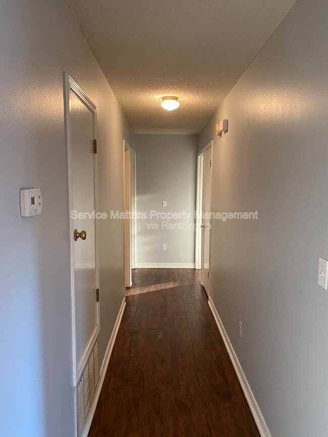 Building Photo - 5746 Rolling Hills Dr