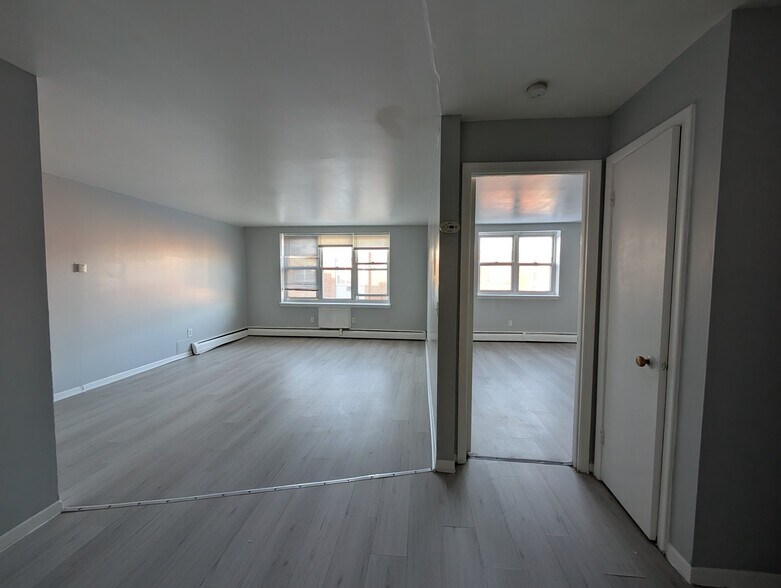 Building Photo - 194 Washington St