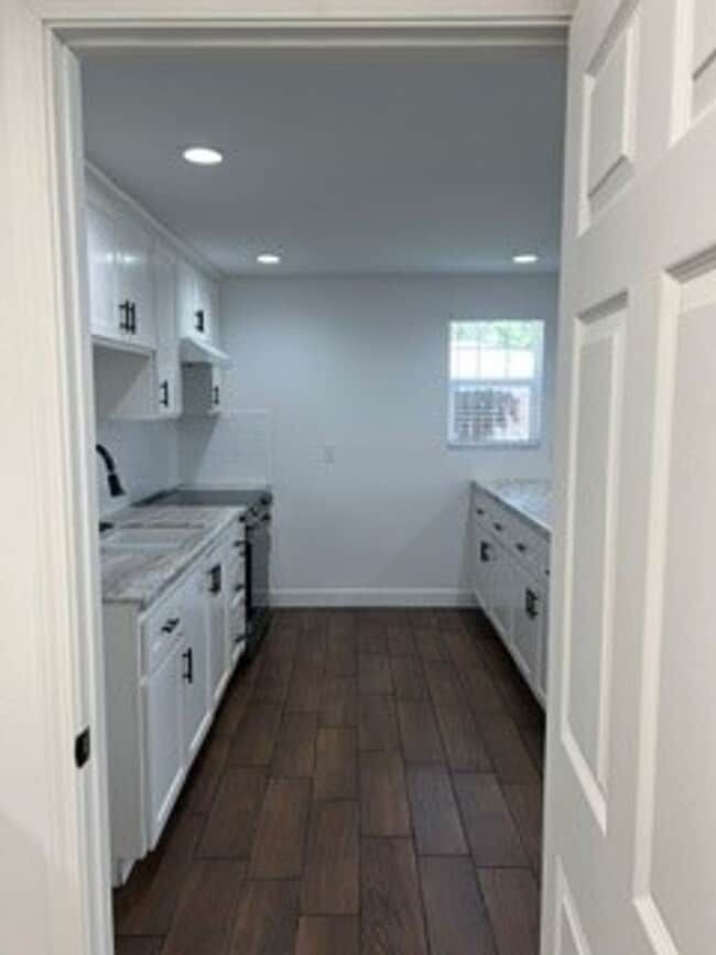 Building Photo - 2701 San Emidio St