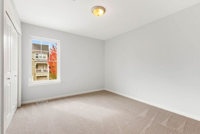 Building Photo - 17448 NE 98th Way