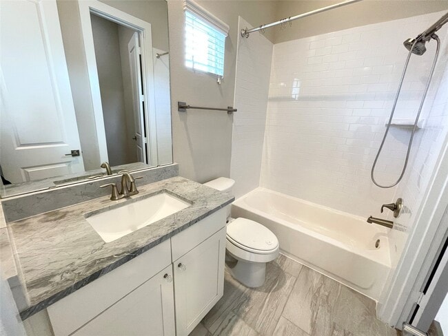 Building Photo - 5813 Petty St