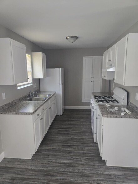 Building Photo - 1410 Colima St