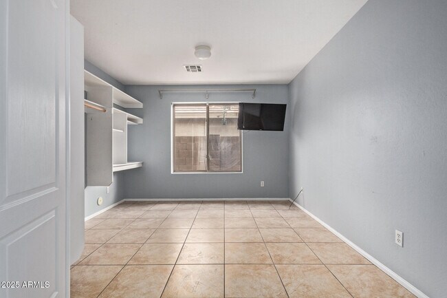 Building Photo - 5023 W Lynne Ln