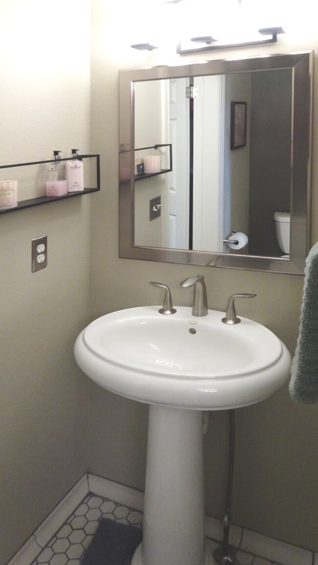 2nd Sink-Guest bath - 1105 N Sherman St