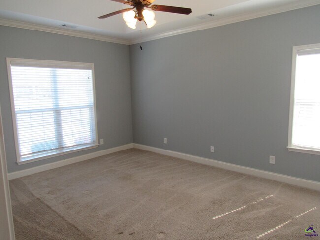 Building Photo - 110 Sandringham Ct