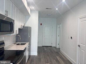 Building Photo - 818 Bladensburg Rd NE