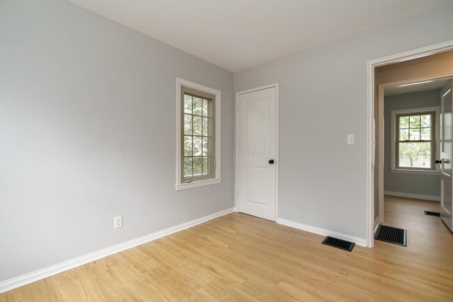 Building Photo - 2228 Holt Ave