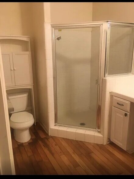 Building Photo - 8960 Camellia Ct