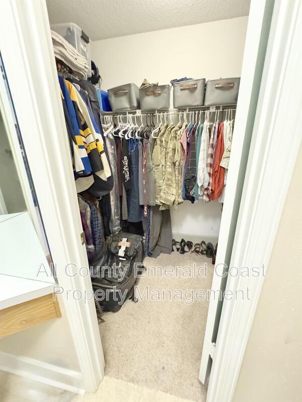 Building Photo - 1126 Bay Ct