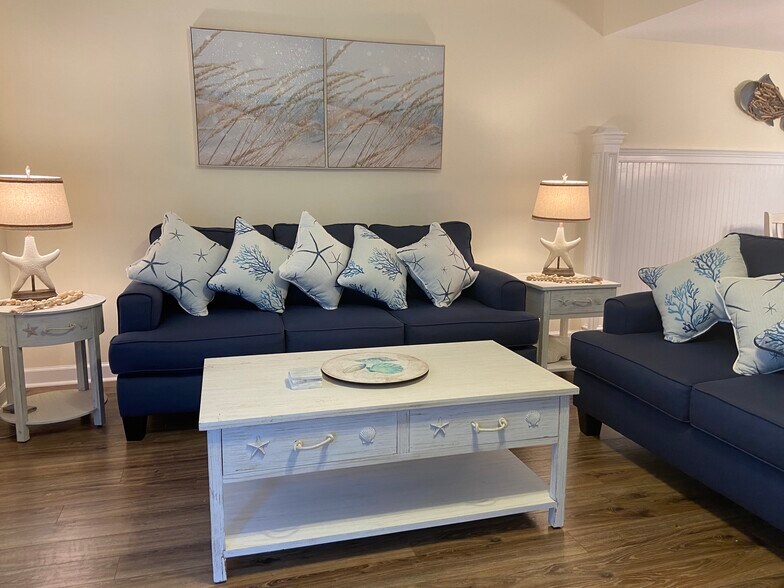 Building Photo - 7403 N Ocean Blvd