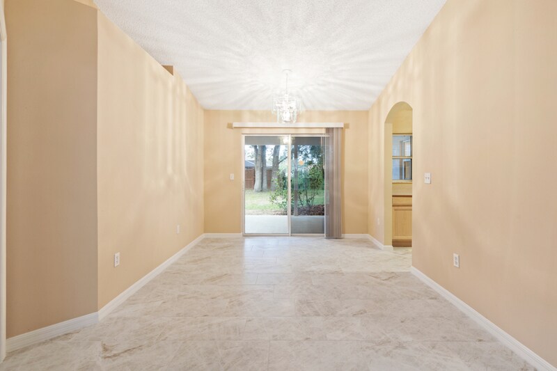 Building Photo - 57 Pin Oak Dr