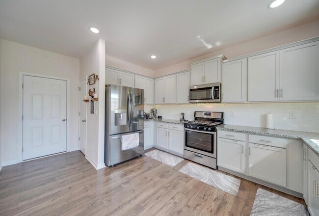 Building Photo - 9609 Margrave Dr