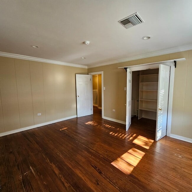 Building Photo - 1007 LA-20