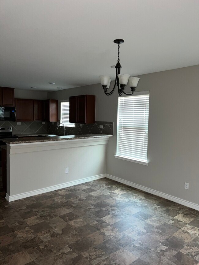 Building Photo - 4519 Stetson Park