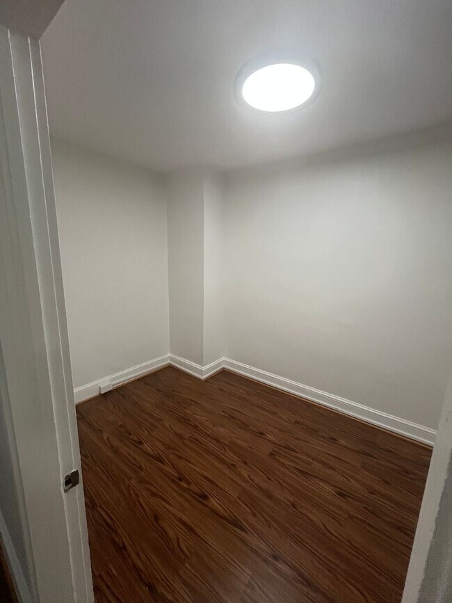 Building Photo - 2809 W Mulberry St