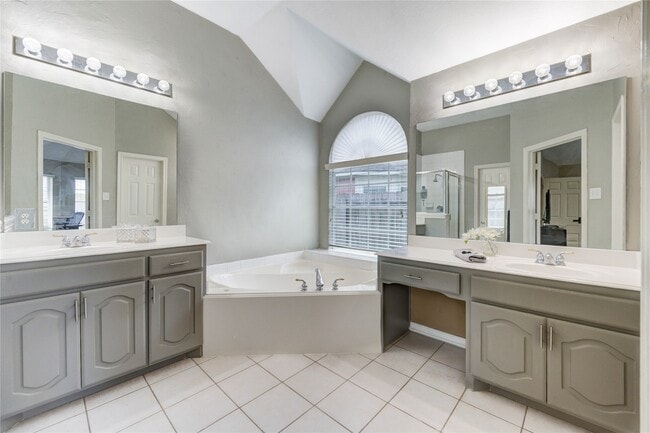 Building Photo - 1411 Pine Mills Dr