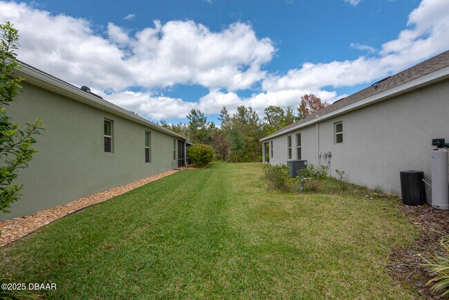 Building Photo - 2853 Monaghan Dr