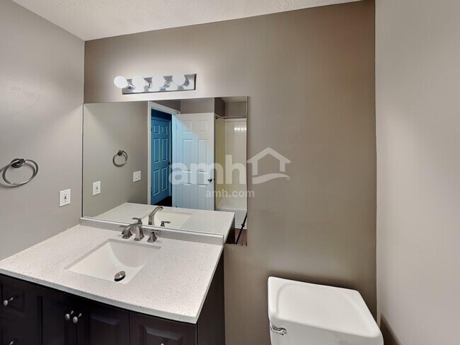 Building Photo - 447 S 1250 E