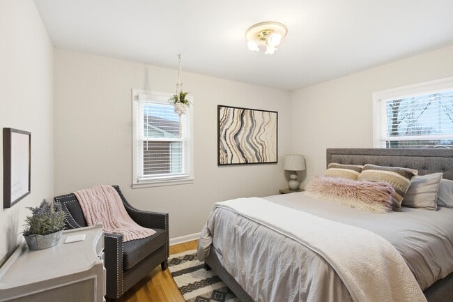 Building Photo - 2609 Wee Wynd