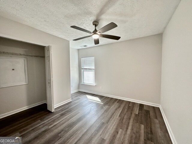 Building Photo - 8295 Eastshore Dr