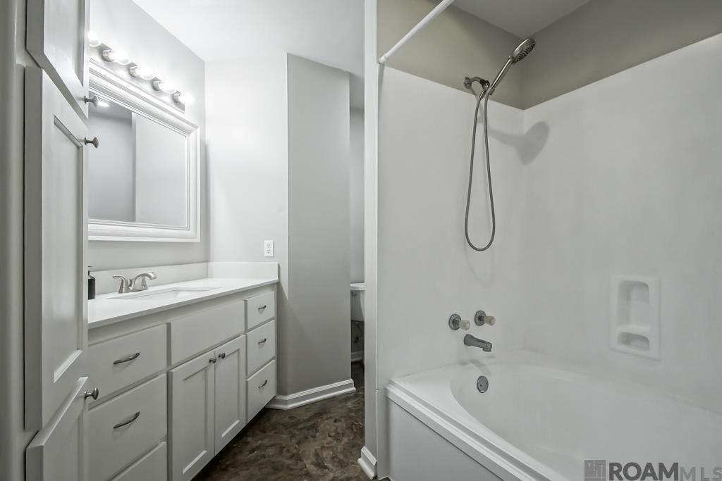 Building Photo - 3437 Myrtle Grove Dr