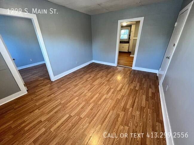 Building Photo - 1299 S Main St