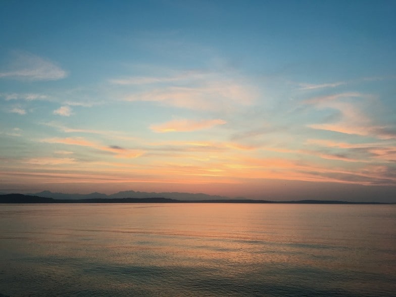 Alki beach, 1.5 blocks away - 3030 62nd Ave SW