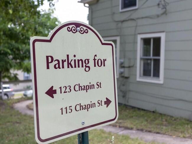 Building Photo - 115 Chapin St