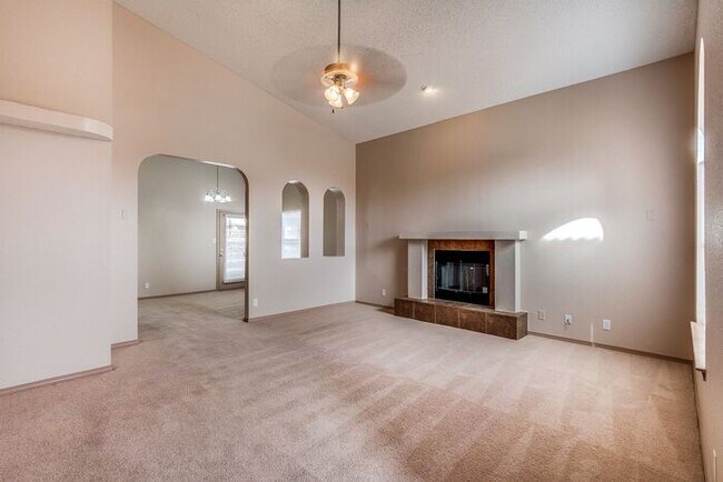 Building Photo - Prestigious Northeast Rental Home w/ Refri...