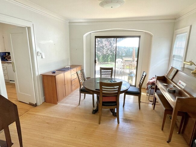 Building Photo - Grant Park 3-Story with Hardwoods, Huge Deck, Detached Garage, and Tons of Character