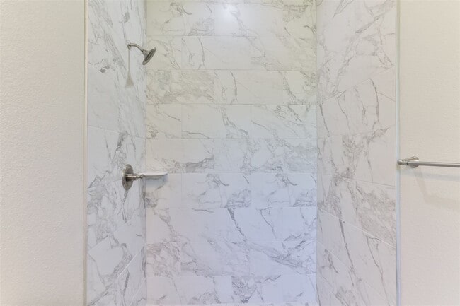 Building Photo - 44 Easterly Pl