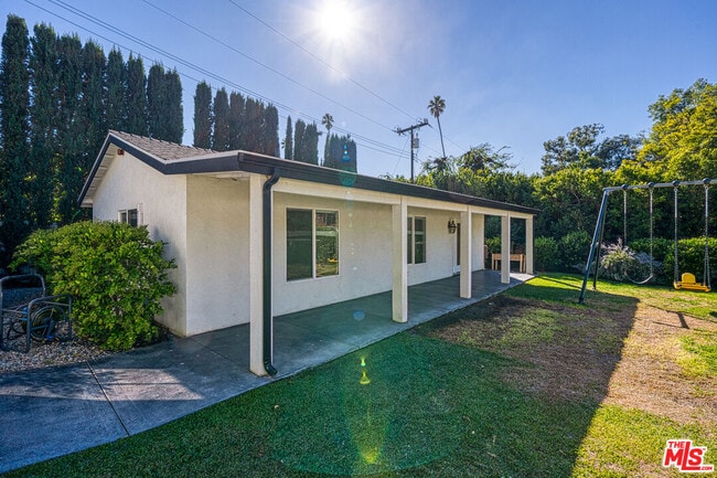 Building Photo - 1339 Garfield Ave
