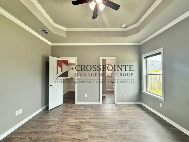 Building Photo - 3 Bedroom 2 Bathroom Home in Lindale!