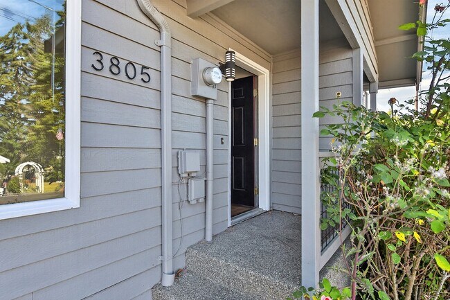 Building Photo - 3805 NW Munson St