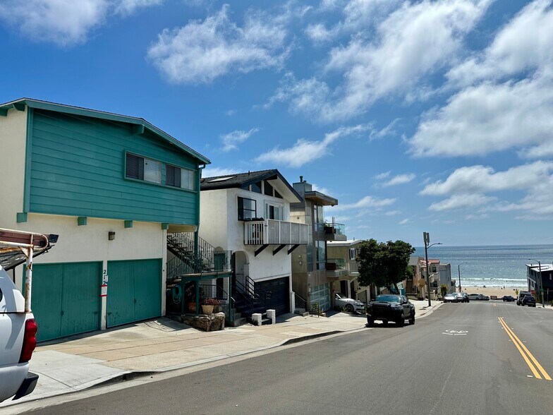 Primary Photo - 212 Marine Ave