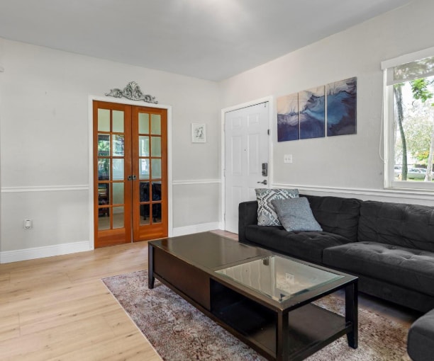 Building Photo - 201 Flagler Dr