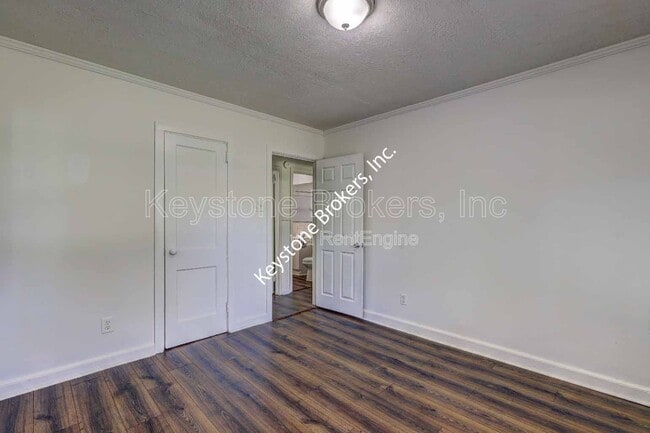 Building Photo - 1241 Auburn Dr