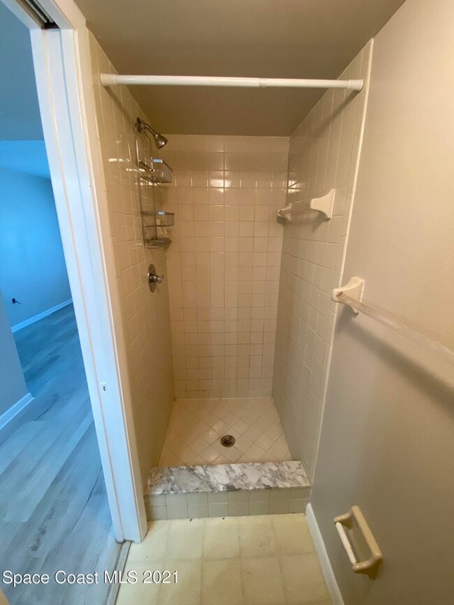 Building Photo - 200 International Dr