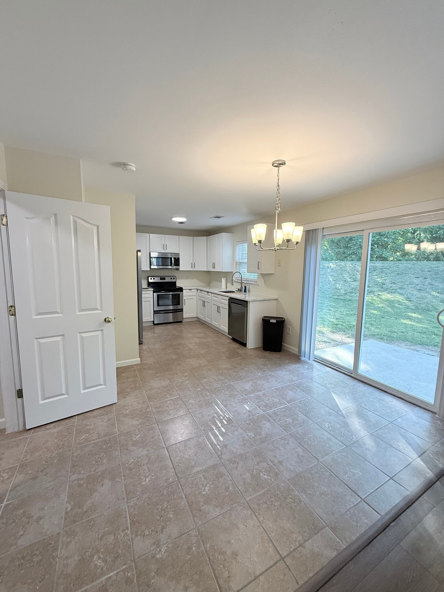 Eat-in Kitchen - 8253 Belmont Stables Dr