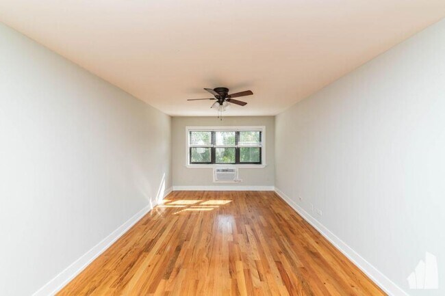 Primary Photo - 0 bedroom in Chicago IL 60657