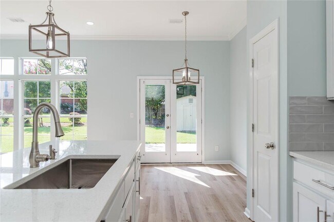 Building Photo - 9300 Greythorne Way