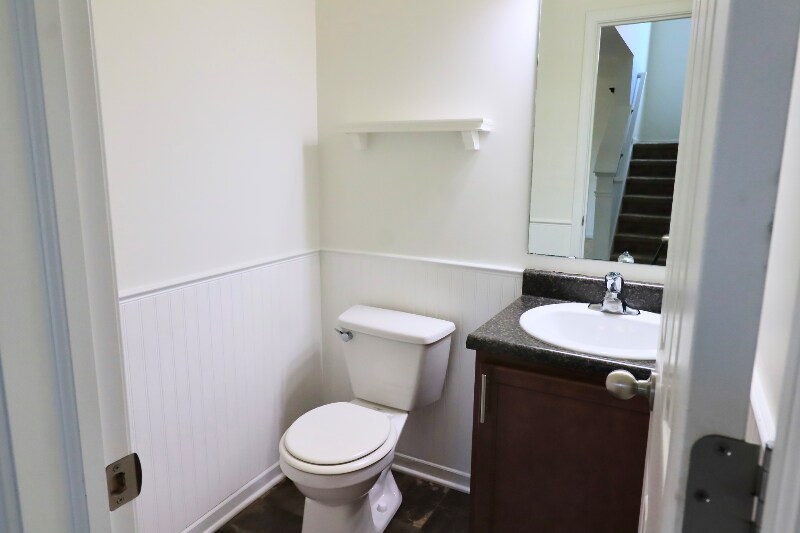 Building Photo - 6215 Enclave Blvd