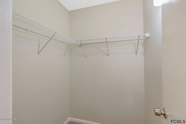 Building Photo - Stunning townhome on Palm Harbor Golf Course!
