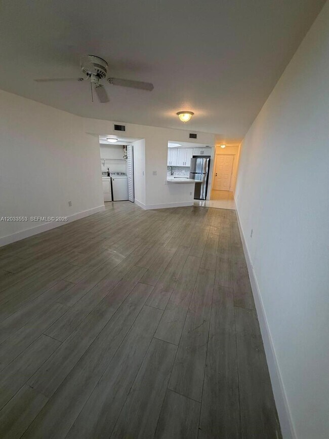 Building Photo - 8235 Lake Dr