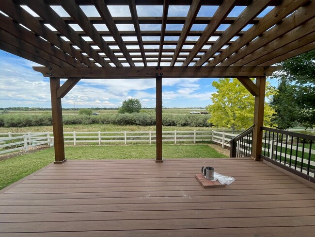 Building Photo - Luxurious 3 Bedroom 2.5 Bathroom House in ...