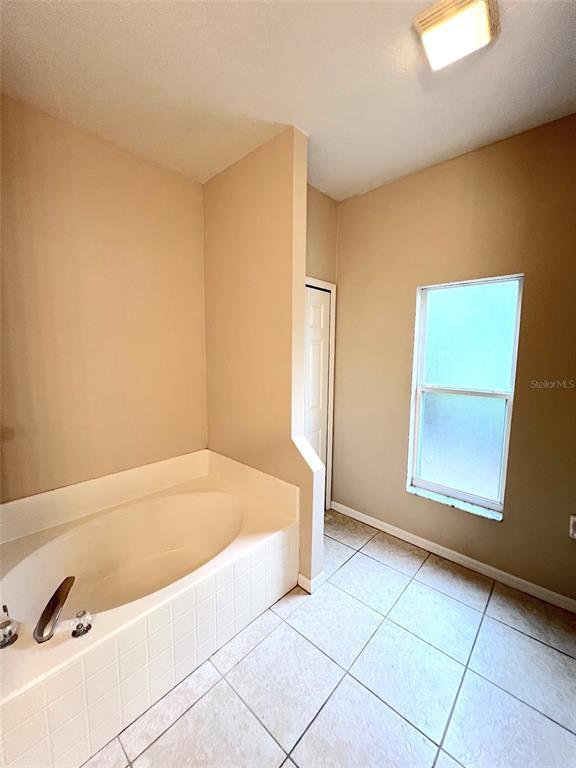 Building Photo - 36 Ripplewood Ln