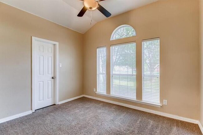 Building Photo - 1150 Retama Park Dr, Terrell, TX, 75160